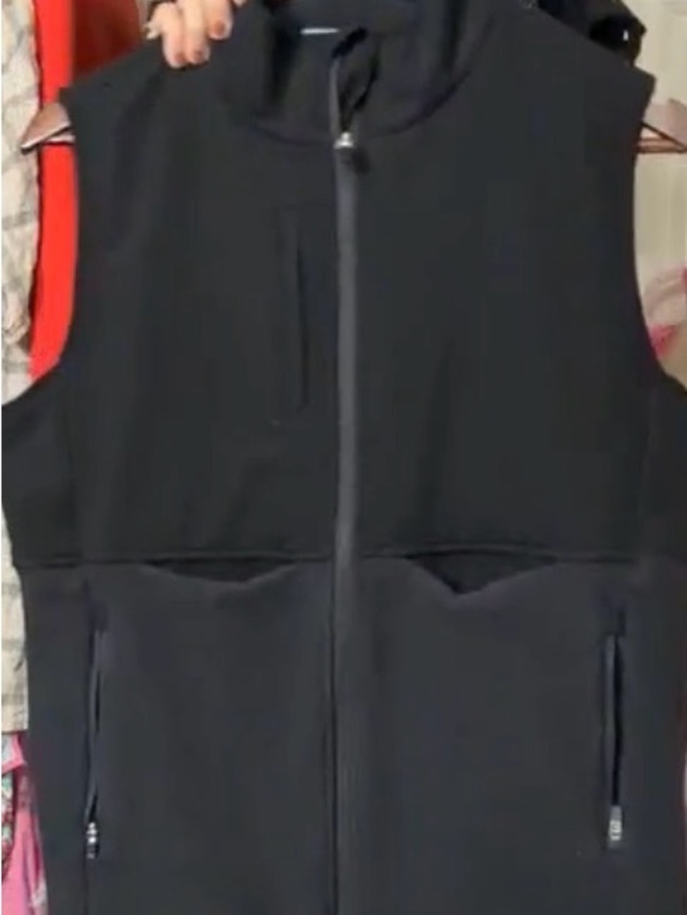 Figs Black Sleeveless Softshell Fleece Vest with Pockets. Size Medium